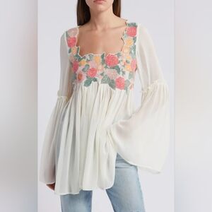 Free People Madeline Bell Sleeve.Absolutely beautiful.